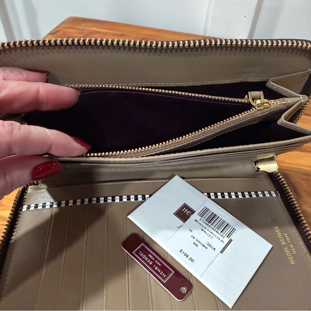 NWT Henri Bendel Mercer Dark Brown Portfolio Wallet $198 Retail - Picture 7 of 8